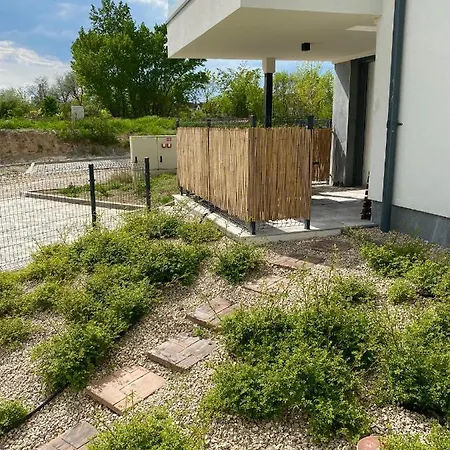 Appartement Toparti Apartman Alsóörs