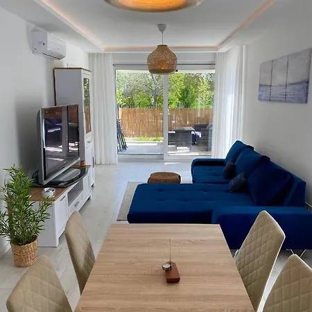 Toparti Apartman Appartement *